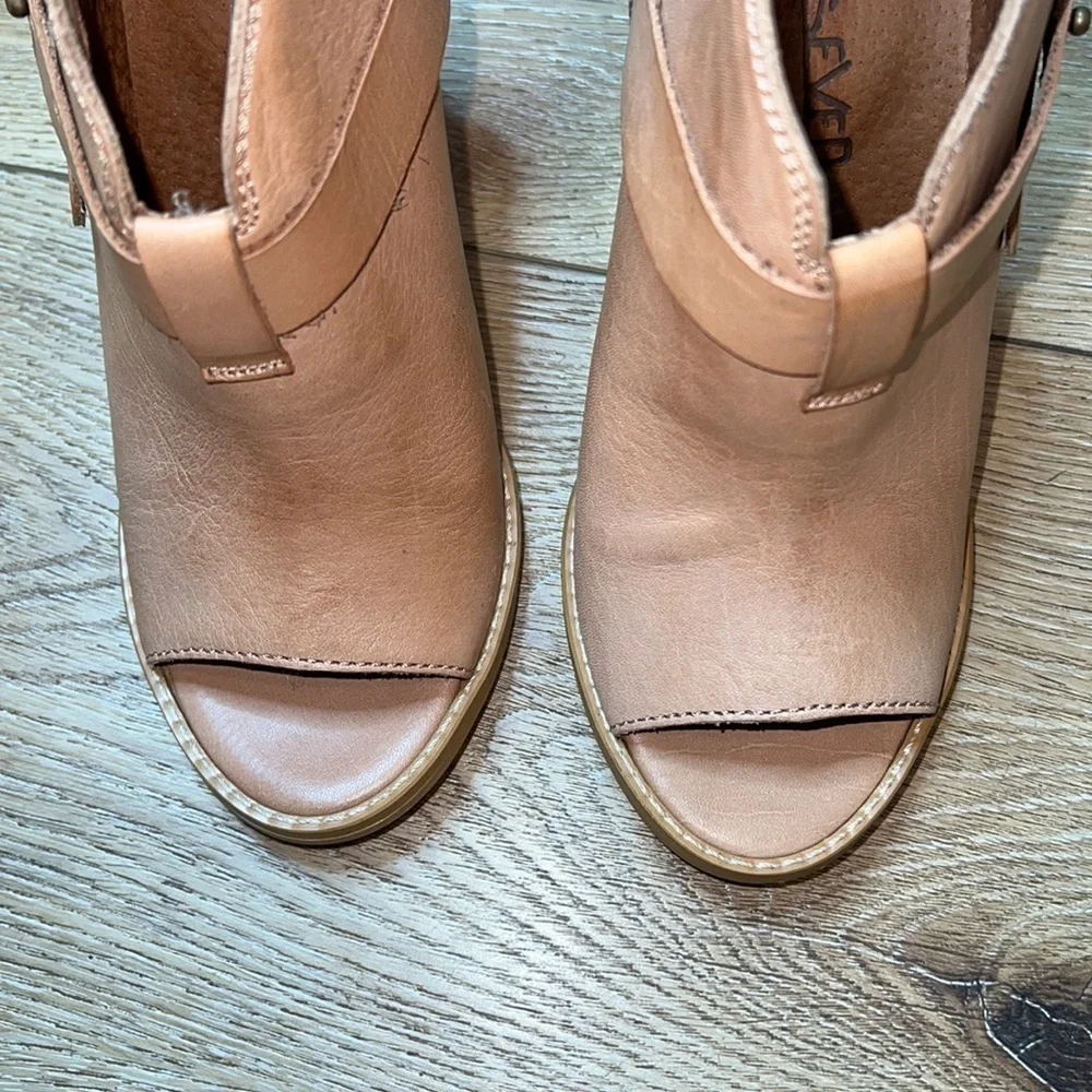 Sixtyseven Polly Tan Leather Peeptoe Booties Size 37/5